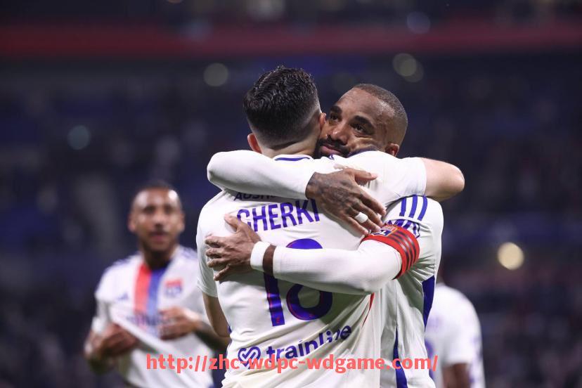 问鼎娱乐官方网站-英超历史最小球员名单及成长轨迹分析